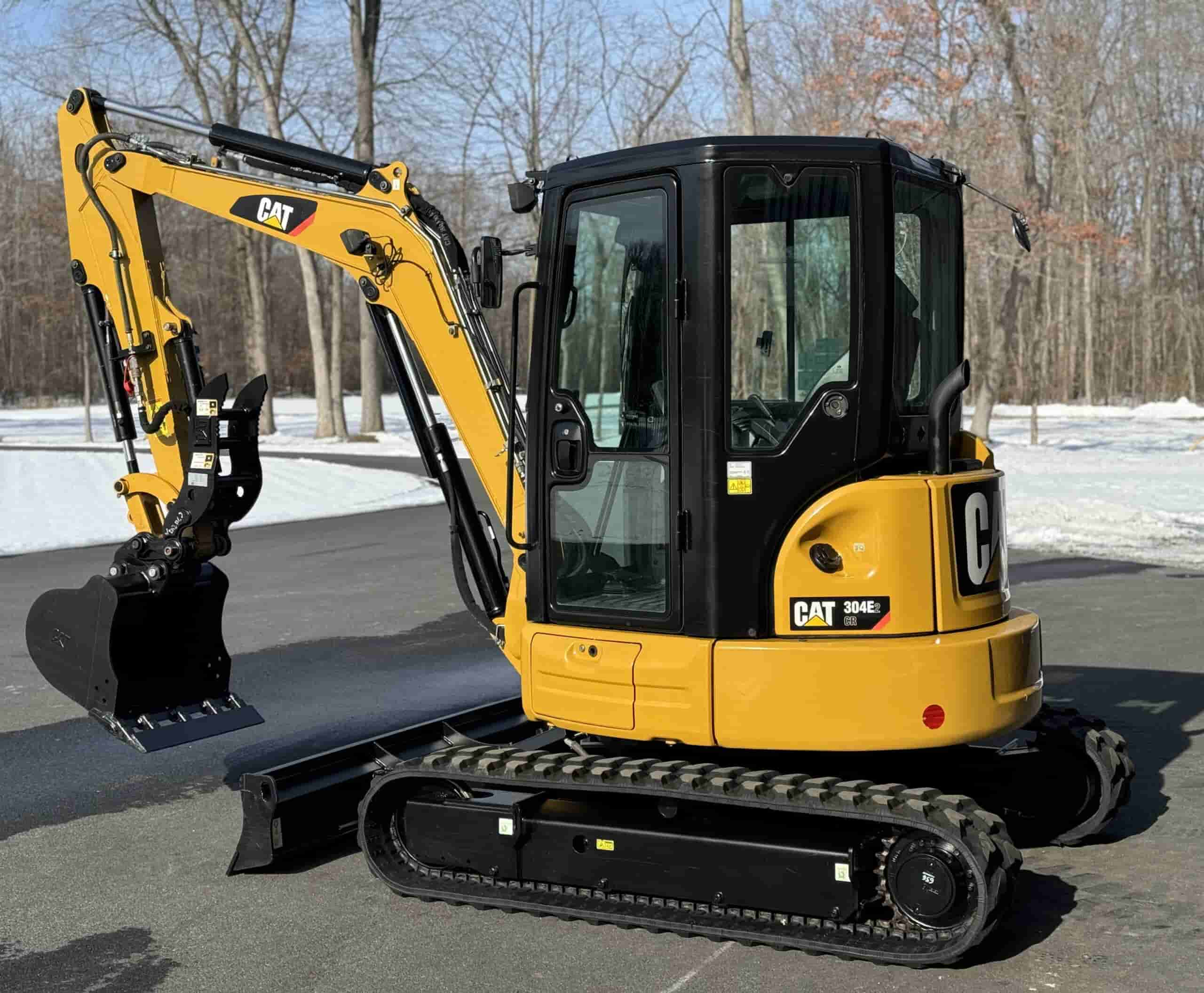 2020 CAT 304E2 CLEAN!
